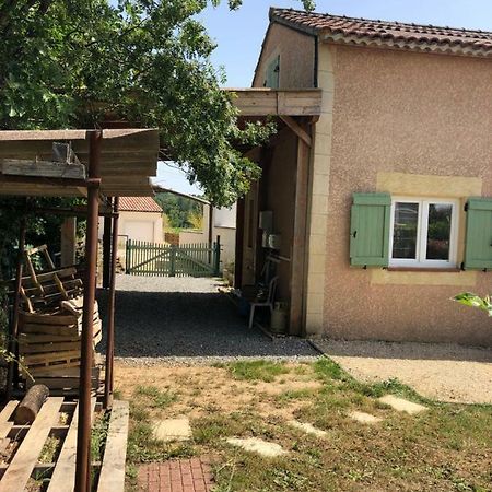 Gite Au Soleil Euzet Bagian luar foto