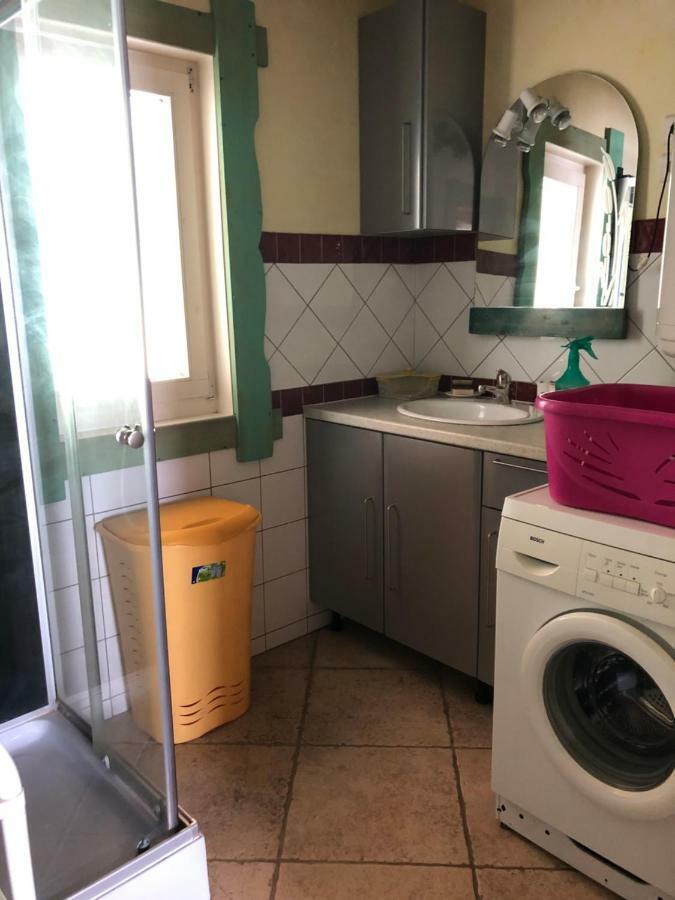Gite Au Soleil Euzet Bagian luar foto